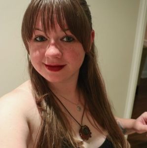 Meet your Posher, Holly